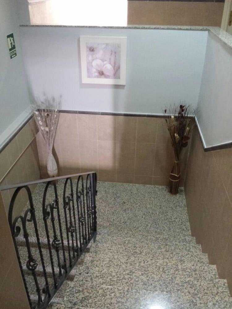 Hostal La Molina Алора Екстериор снимка