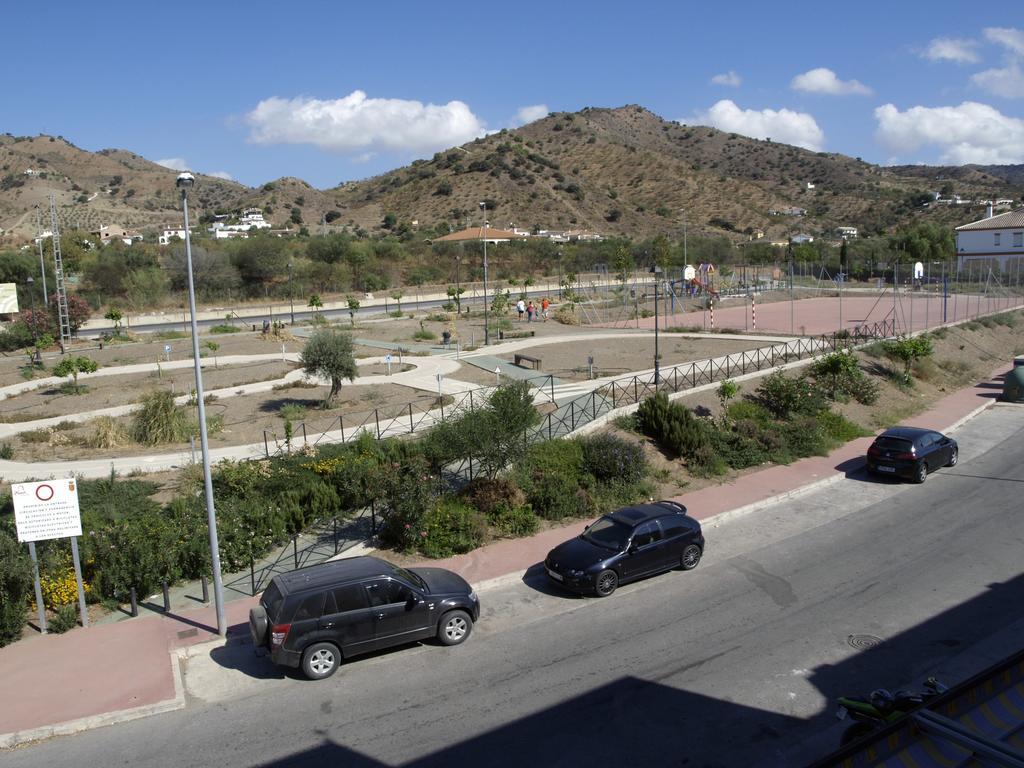 Hostal La Molina Алора Екстериор снимка