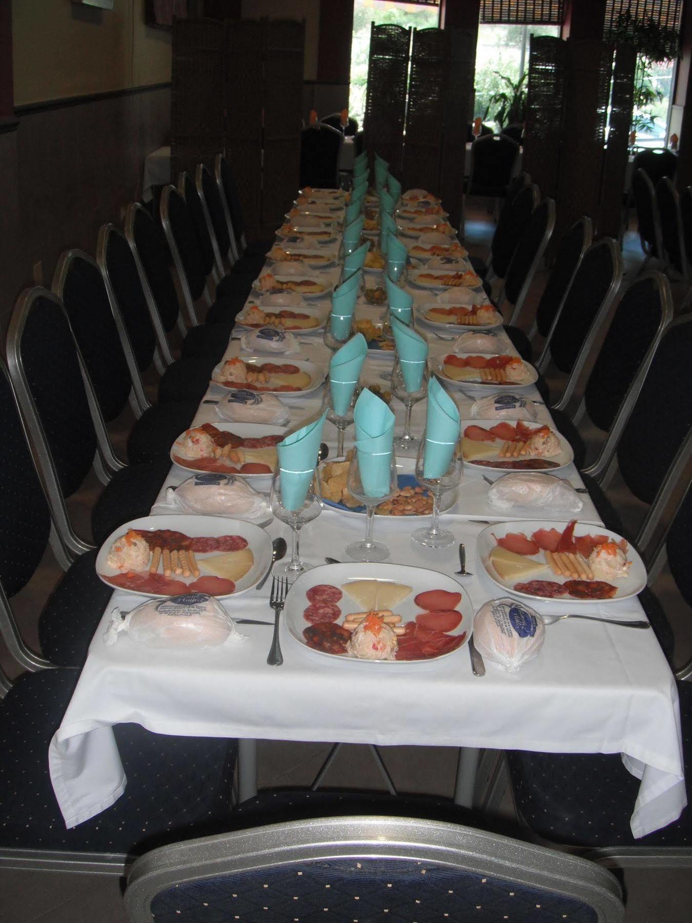 Hostal La Molina Алора Екстериор снимка