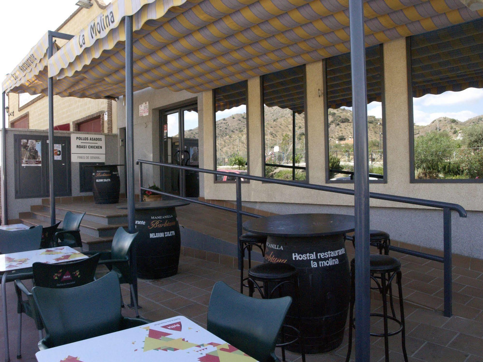 Hostal La Molina Алора Екстериор снимка